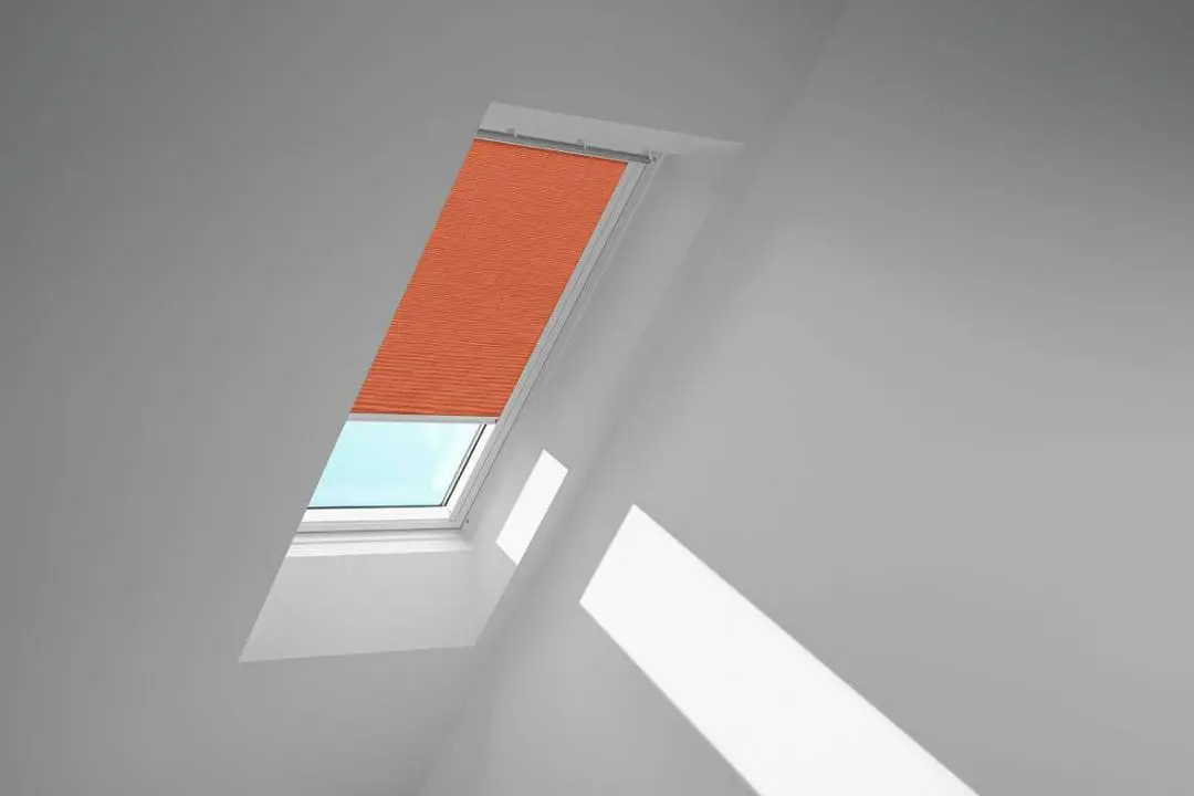 VELUX Standard-Sichtschutzrollo mit Führungsschienen Rollo manuell RFL C02 4164S Orange,Schiene alu PG:P-RFLC024164S